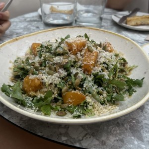 Ensalda de Quinoa, Arugula y zapallo