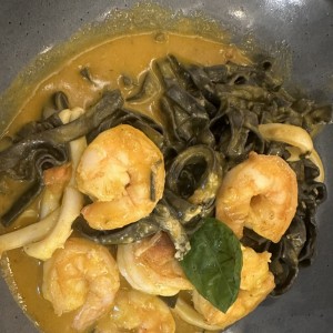 Platos Fuertes - Fetuccini Maremonti