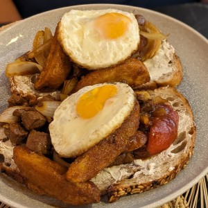 Fuertes - Lomo saltado peruano a caballo 