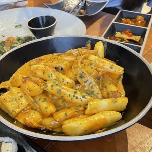 ROSE TTEOKBOKKI