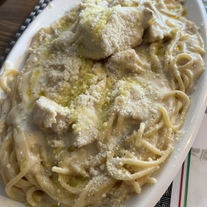 Pasta Alfredo con pollo