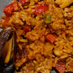 paella mar y tierra