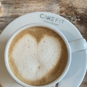 BEBIDAS CALIENTES - Cafés: Capuccino Latte
