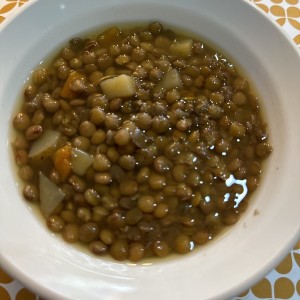 Sopa de lentejas 