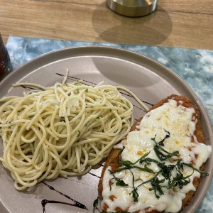 Pollo Bacchu con pasta