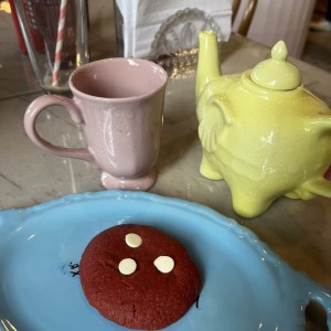 Tea & Red Velvet cookie