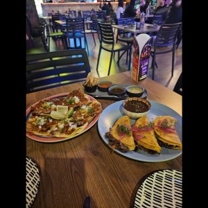 TACOS PRETTYS - QUESABIRRIA ORDEN DE 3