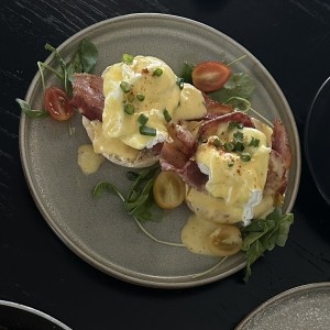 Egg Lovers - Benedictinos