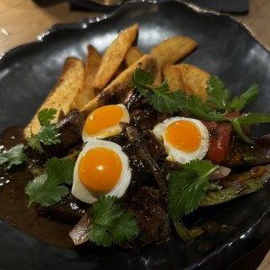 Lomo Saltado 