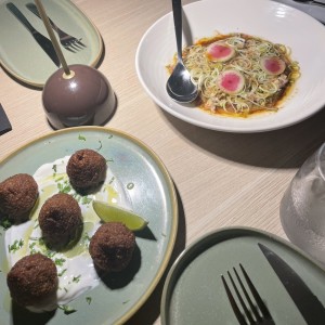 Entradas - Kibbeh y Tiradito crunchy