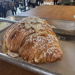 Croissant de almendras 
