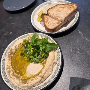 hummus