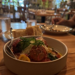 Lunch- Antipasti - Polpette,Pomodorini e Pecorino