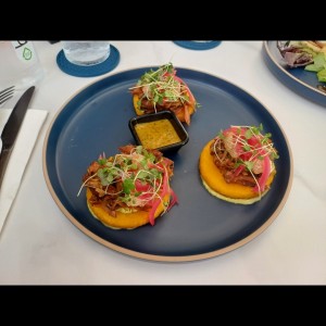 Tortillas con pork belly