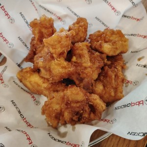 Boneless / Wings - Honey Garlic