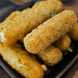 Mozzarella sticks