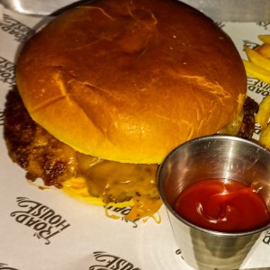 Para Repellar - Road House Burger