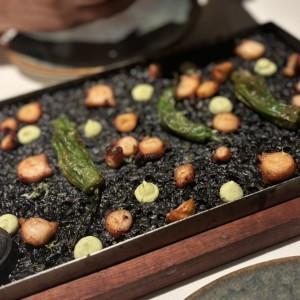 ARROZ NEGRO DE PULPO CROCANTE