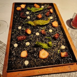 ARROZ NEGRO DE PULPO CROCANTE