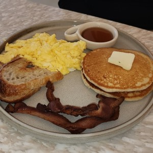 DESAYUNOS - AMERICANO