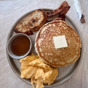 DESAYUNOS - BUNGLA PANCAKES