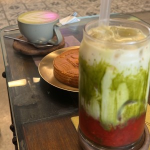 Stawberry Matcha Latte