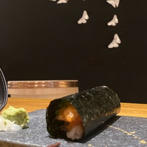 Handroll - Spicy Salmon