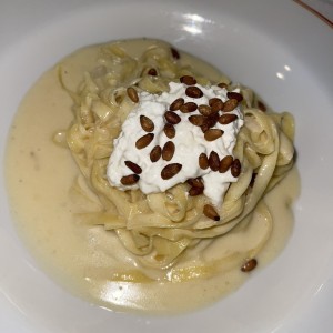 Fetuccine al limone e stracciatella