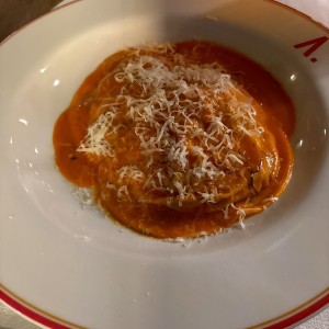 Ravioli de ricotta y hongos