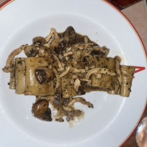 Paccheri con Funghi e Tartufo