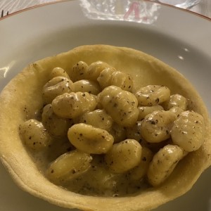 Gnnocis gogonzola y tartufo