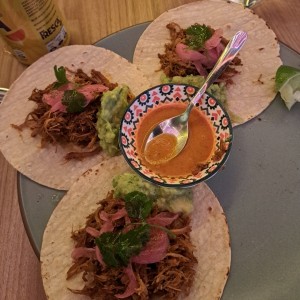 tacos de cochinita pibil (4 unidades)