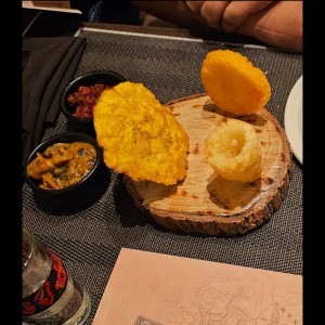 Entraditas Patacon, Tortilla y Cono de Harina con sus salsas
