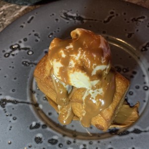 Postre, budin caramelo 