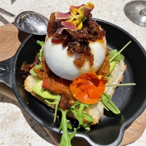 ENTRADAS - BURRATA FIORI