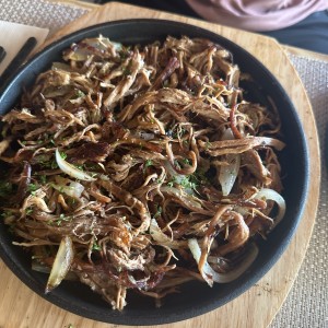Carne desmenuzada cubano