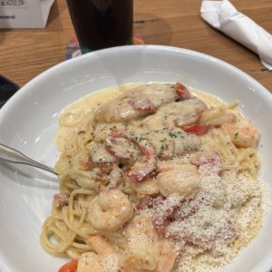 Chicken & shrimp carbonara