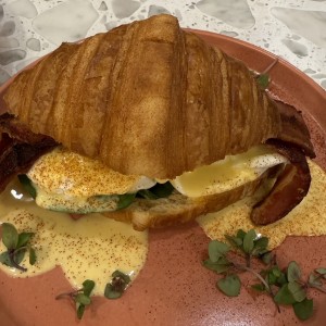 Croissant Benedictino