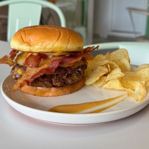 Doble hamburguesa con bacon