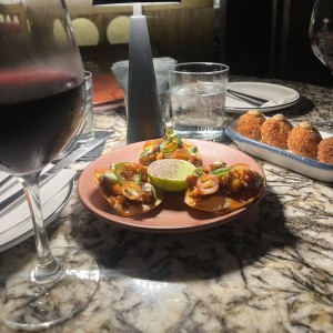 croquetas y tacos de pulpo