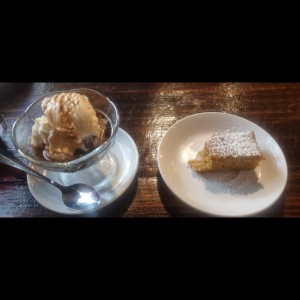 helado al vino (en realidad con amareto) y dulce de zanahoria (regular)