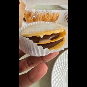 Alfajor Miguelito y Cañoncito de dulce de leche