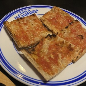 Pan Tumaca