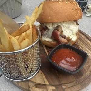 Mi Rincon Burger 