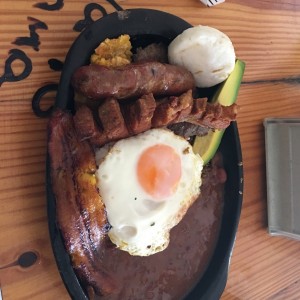 Bandeja Paisa