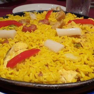 paella de carnes 