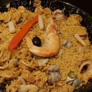 Paella Marinera (Solo Mariscos)