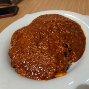 LASAGNA DE CARNE BOLOGNESA