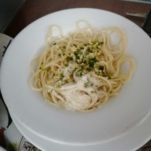 Espaguetti al olio 