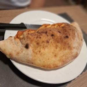 Pizzas - Calzone Sorrento